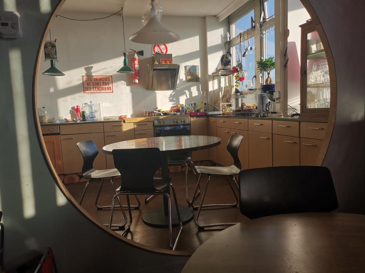 Ghostel 1St - Aventure Alternative - Guest House - Arts-Factory-Experience - For Artists, Makers And Open Minds - Attention, We Are Not A Hotel And Are Not Adapted For Everybody - Read Host Warnings Before Reservation - Www,Providence,Be Asbl Charleroi Kültér fotó