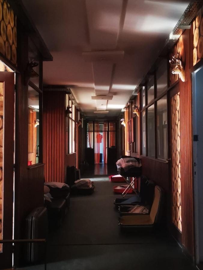 Ghostel 1St - Aventure Alternative - Guest House - Arts-Factory-Experience - For Artists, Makers And Open Minds - Attention, We Are Not A Hotel And Are Not Adapted For Everybody - Read Host Warnings Before Reservation - Www,Providence,Be Asbl Charleroi Kültér fotó