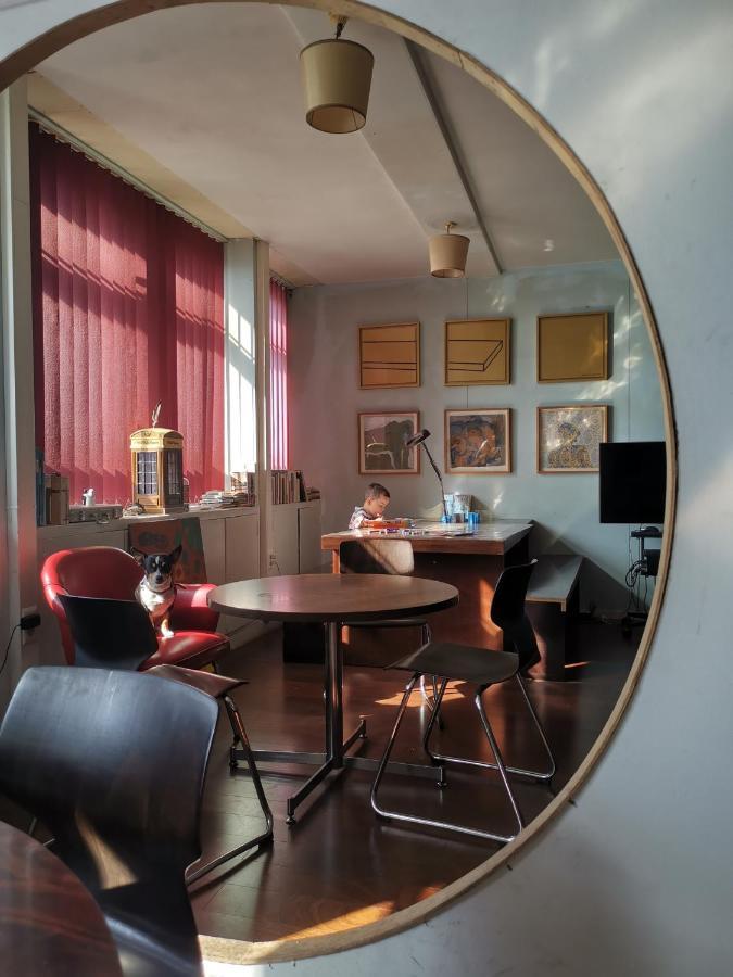 Ghostel 1St - Aventure Alternative - Guest House - Arts-Factory-Experience - For Artists, Makers And Open Minds - Attention, We Are Not A Hotel And Are Not Adapted For Everybody - Read Host Warnings Before Reservation - Www,Providence,Be Asbl Charleroi Kültér fotó