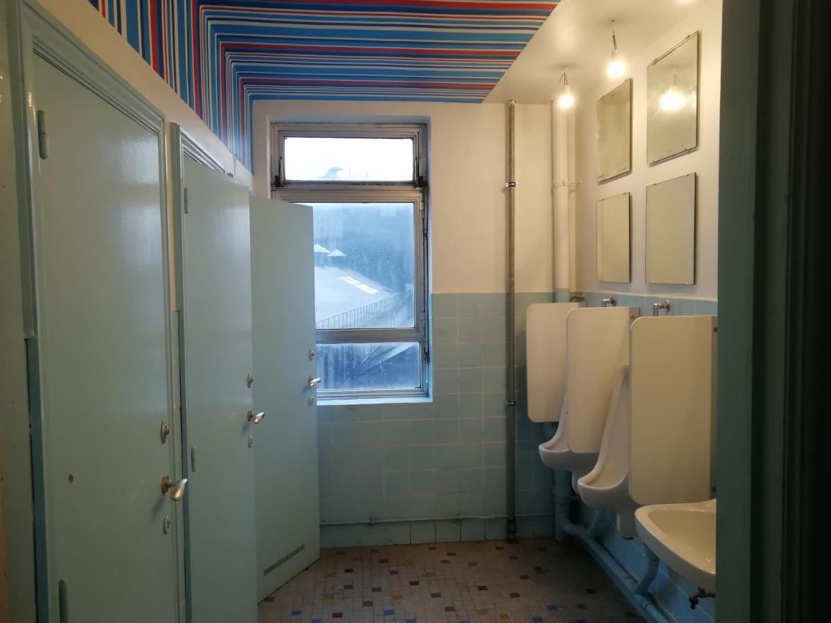 Ghostel 1St - Aventure Alternative - Guest House - Arts-Factory-Experience - For Artists, Makers And Open Minds - Attention, We Are Not A Hotel And Are Not Adapted For Everybody - Read Host Warnings Before Reservation - Www,Providence,Be Asbl Charleroi Kültér fotó