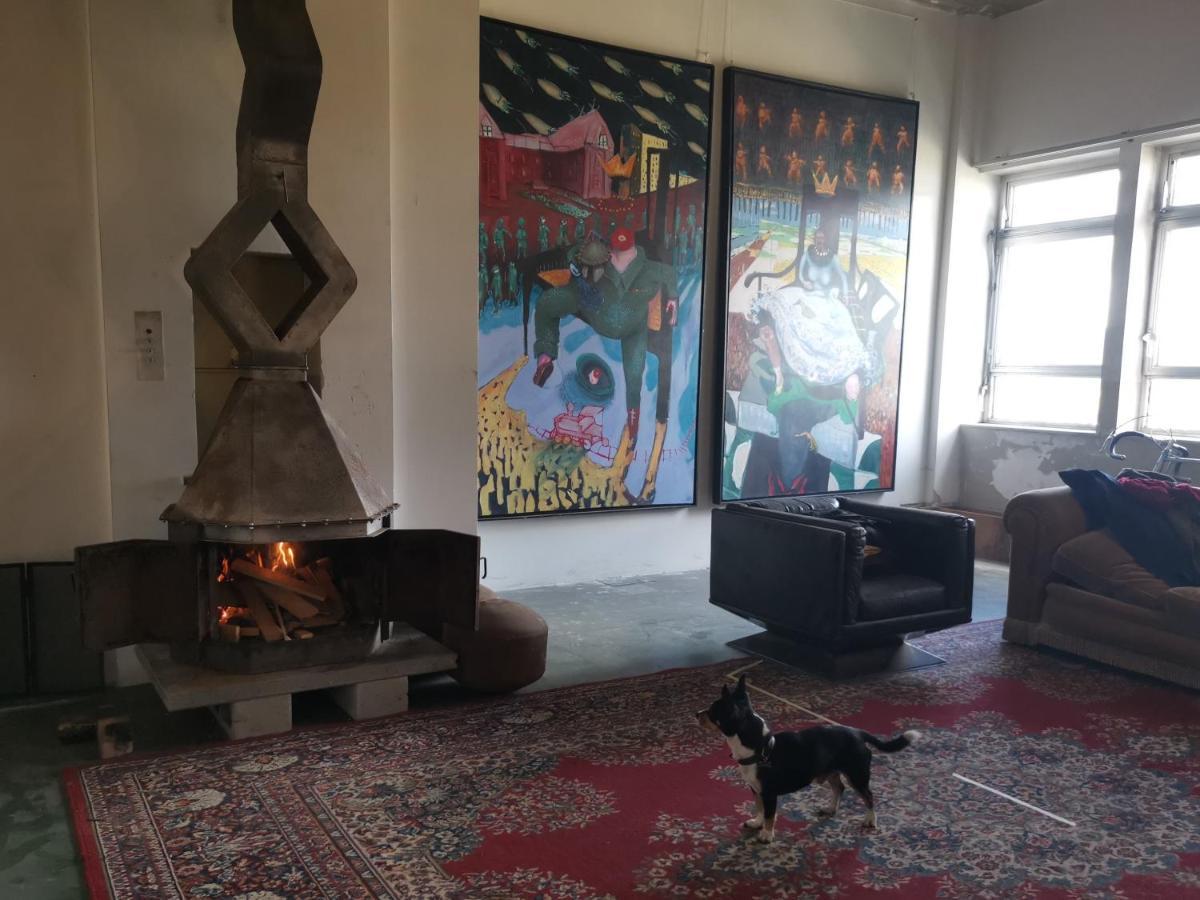 Ghostel 1St - Aventure Alternative - Guest House - Arts-Factory-Experience - For Artists, Makers And Open Minds - Attention, We Are Not A Hotel And Are Not Adapted For Everybody - Read Host Warnings Before Reservation - Www,Providence,Be Asbl Charleroi Kültér fotó
