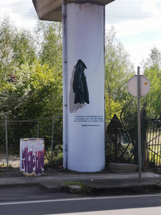Ghostel 1St - Aventure Alternative - Guest House - Arts-Factory-Experience - For Artists, Makers And Open Minds - Attention, We Are Not A Hotel And Are Not Adapted For Everybody - Read Host Warnings Before Reservation - Www,Providence,Be Asbl Charleroi Kültér fotó